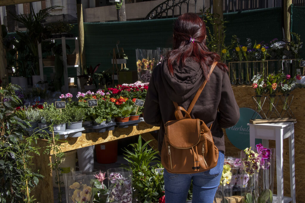 Muestra-Primavera-Plaza-Monjas-Huelva_1783932154_182028822_1024x683